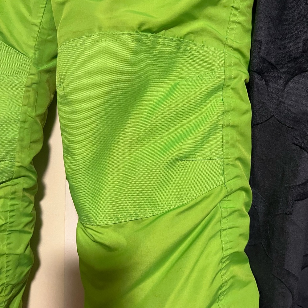 Champion Snowpants Gender Neutral size 8/10 Kids